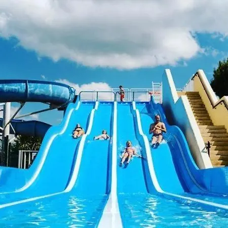 Camping La Reserve Le Transat * Gastes