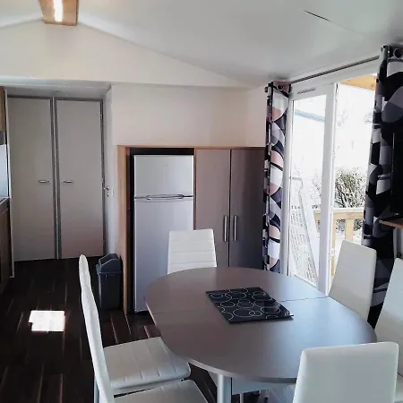 Camping La Reserve Le Transat Campeggio *